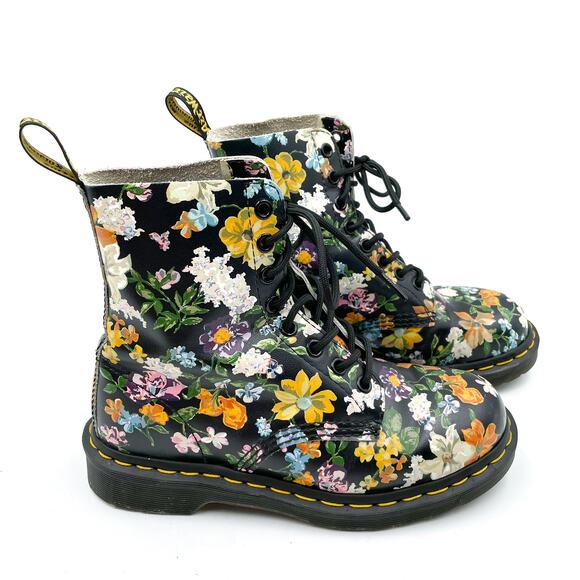 Dr Martens Pascal Boots Darcy Black Floral 8-Eye Leather Lace Up Sz 6 Women's - Picture 3 of 10